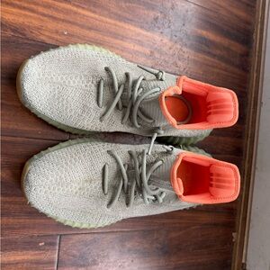 Yeezy M 8.5